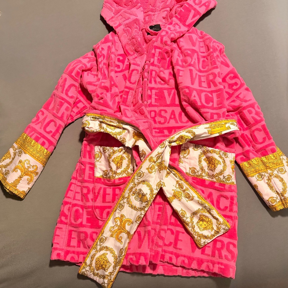 Versace “I ❤️ Baroque” short robe - women’s size XL